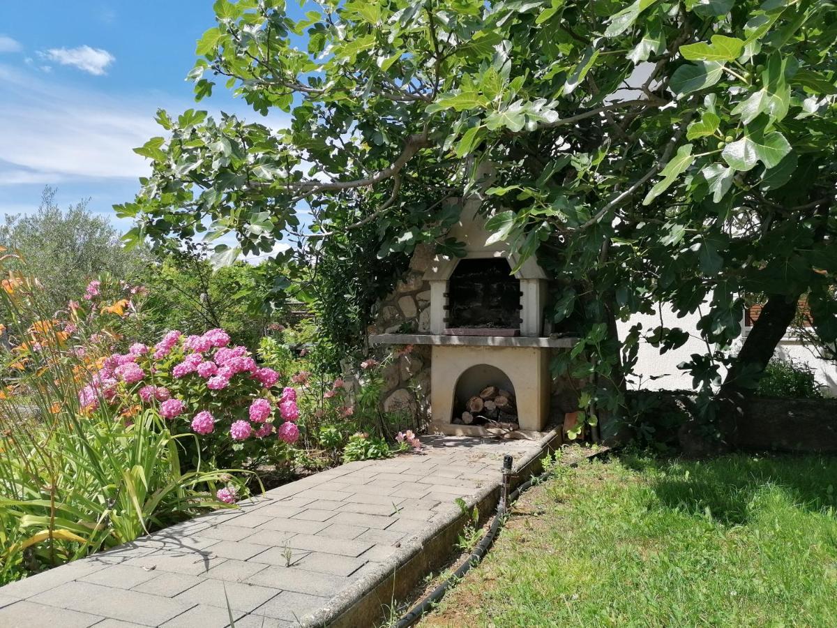Apartments Grskovic G. Setaliste Šilo Dış mekan fotoğraf